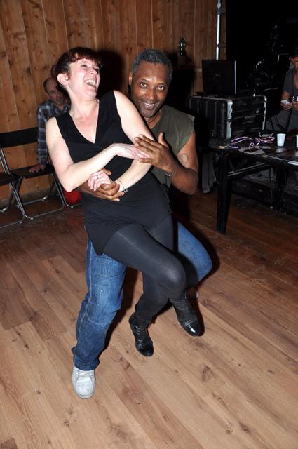 min 2013 12 15 station danse 091